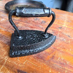Vintage HEAVY Old Solid Iron Ironing Metal Antique Rusted Distressed Patina